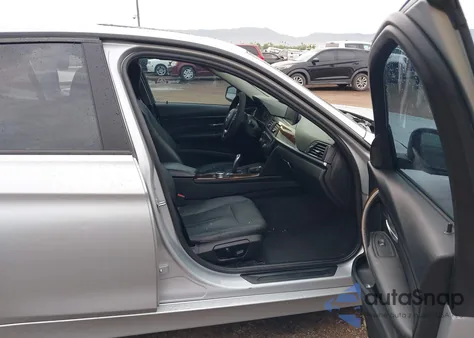 2014 BMW 328I xDrive z USA, uszkodzony, nr VIN WBA3B3C50EJ982076